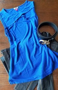 Vince Camuto Cutout Top in Royal Blue💙🖤💙